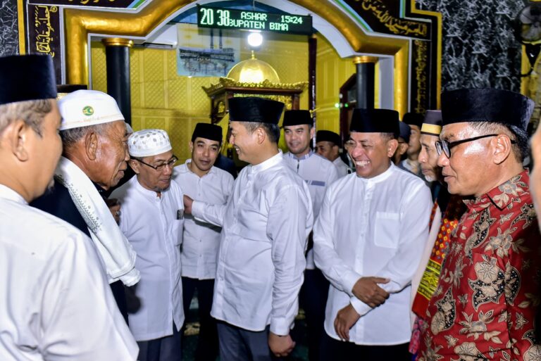 Gubernur Iqbal Safari Ramadan di Woha Bima, Ini Dilakukannya